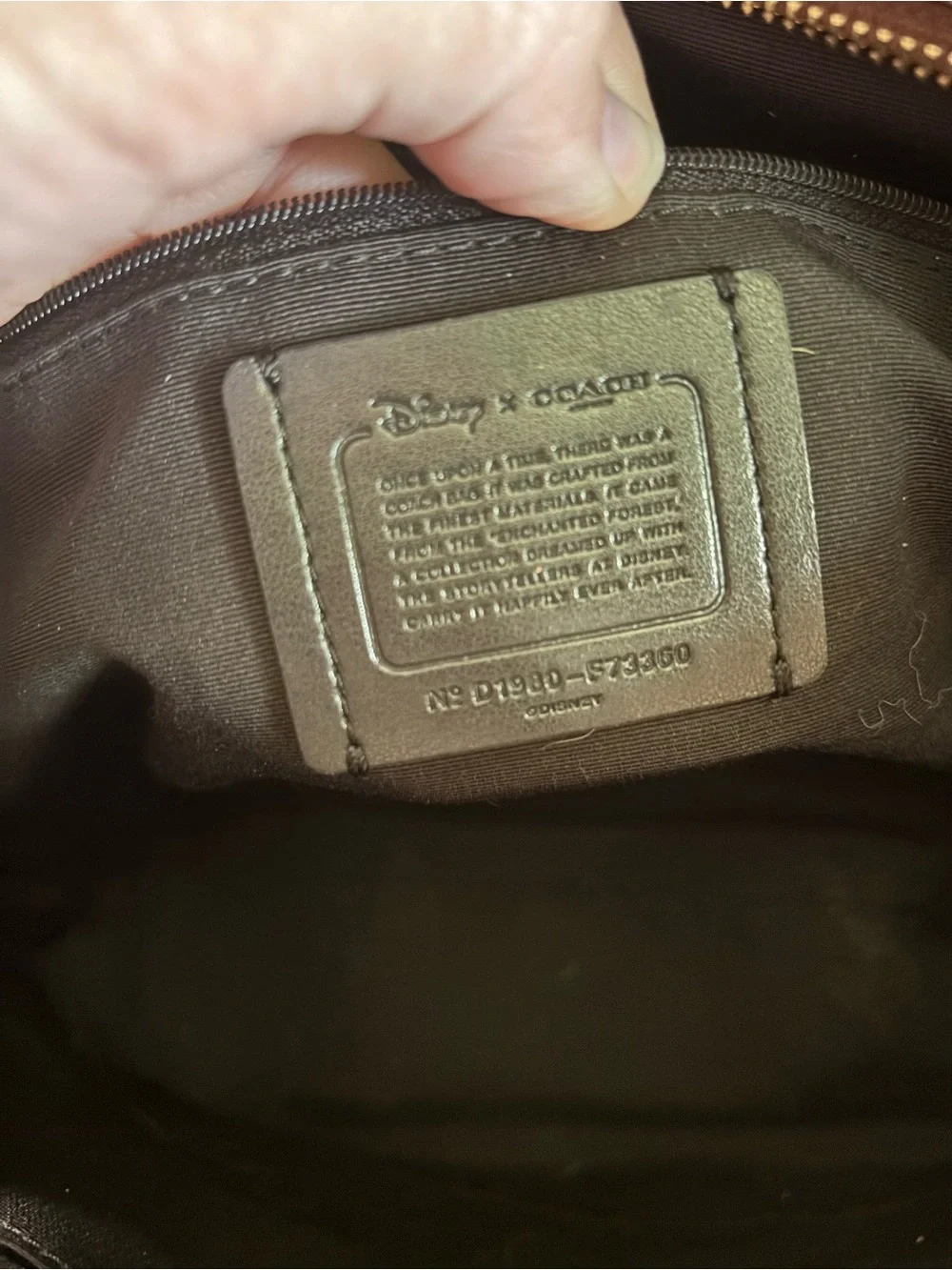 Coach x Disney Snow White City Zip Tote LIMITED EDITION - Picture 4 of 12
